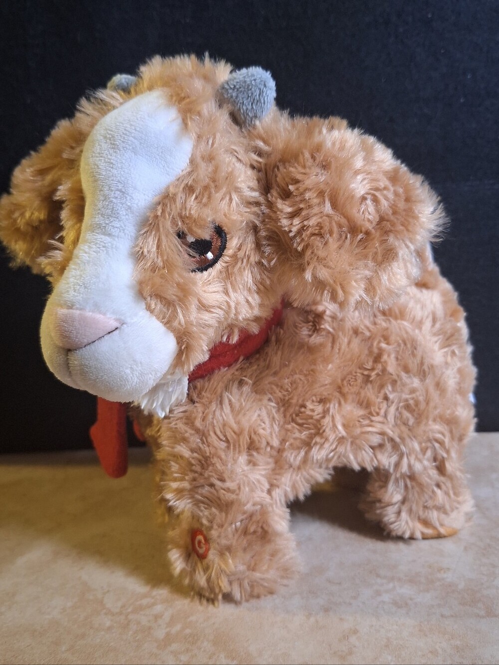 Gemmy 2024 Animated Christmas Goat Dances Sings SCREAMING Goat "Jingle Bells"